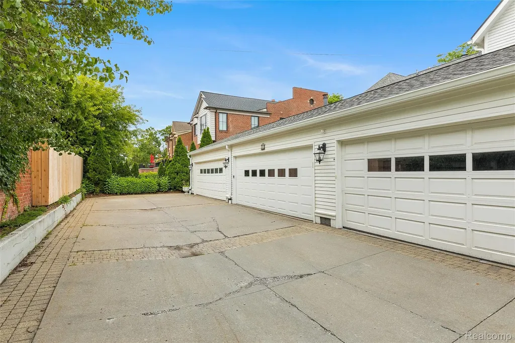 366 W Brown Street Birmingham City MI 48009
