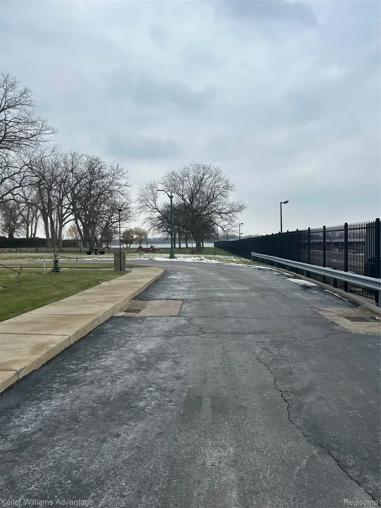 8900 E Jefferson Avenue Detroit City MI 48214