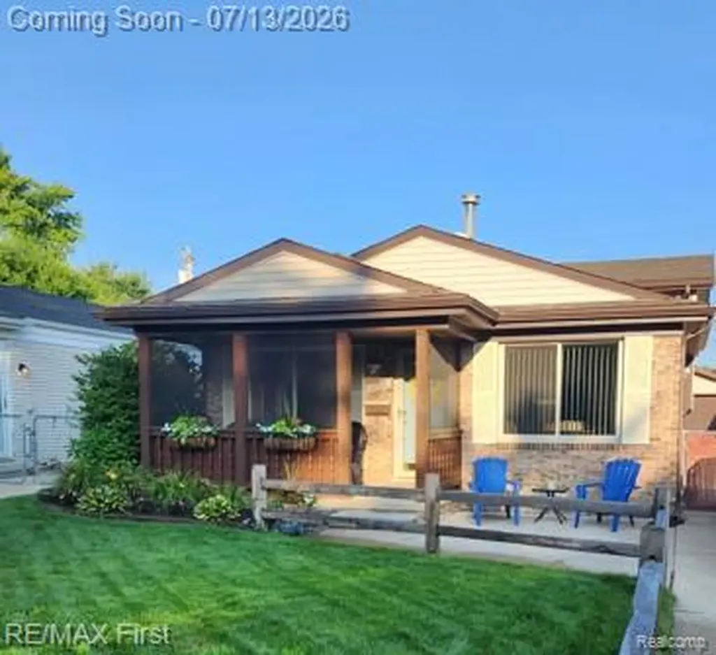 27771 Lorenz Street Madison Heights City MI 48071