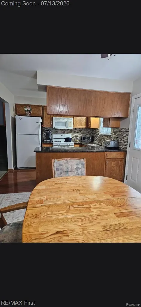 27771 Lorenz Street Madison Heights City MI 48071