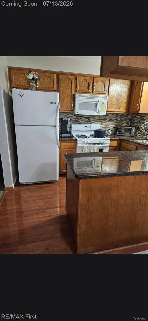 27771 Lorenz Street Madison Heights City MI 48071