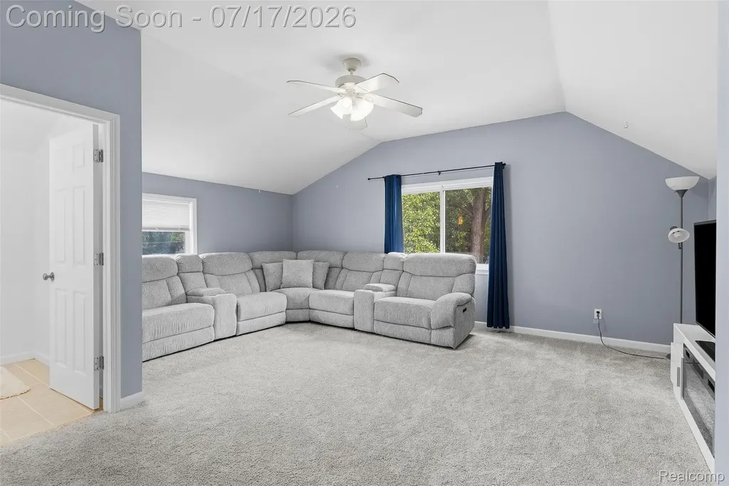 2496 Stockbridge Street Burton City MI 48509
