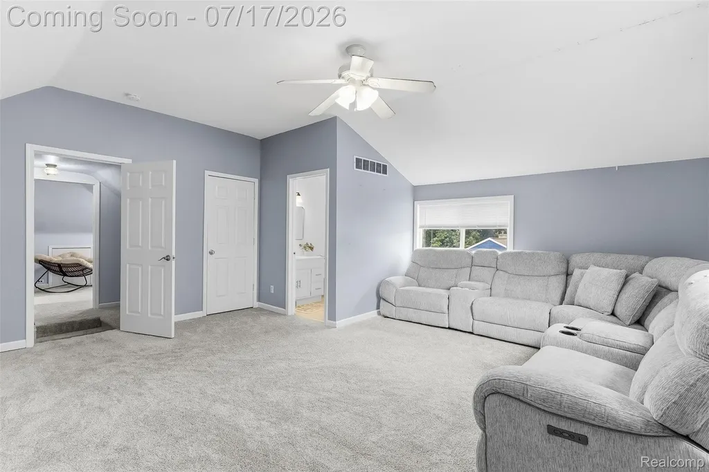 2496 Stockbridge Street Burton City MI 48509
