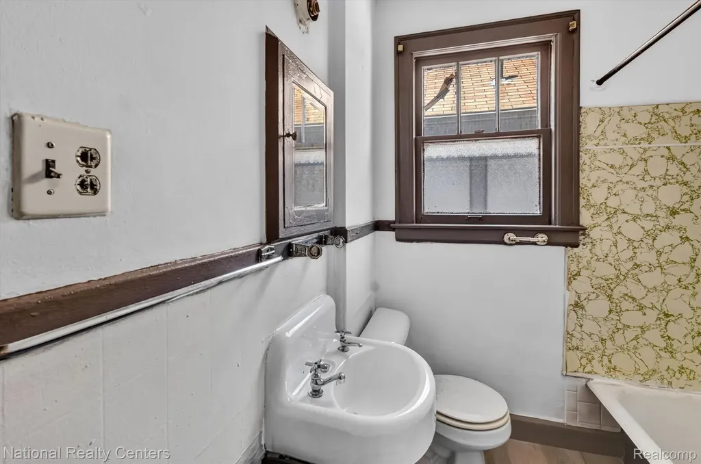 12668 Stoepel Detroit City MI 48221