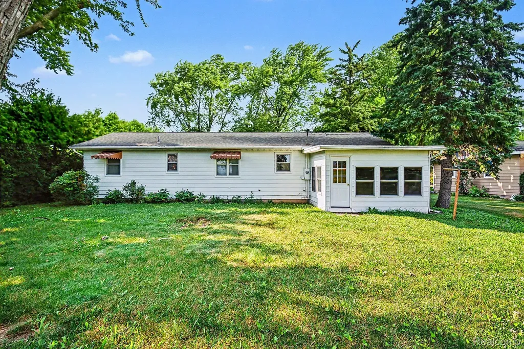 7275 Kraft Street Pigeon Village MI 48755