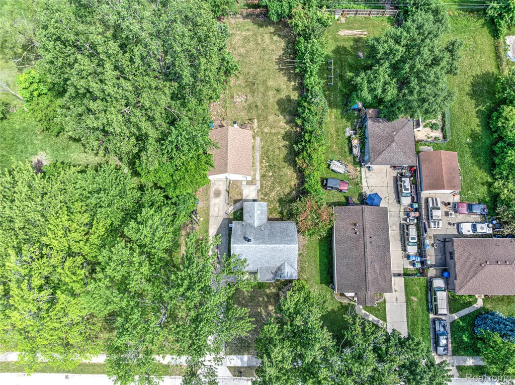 11725 Republic Avenue Warren City MI 48089