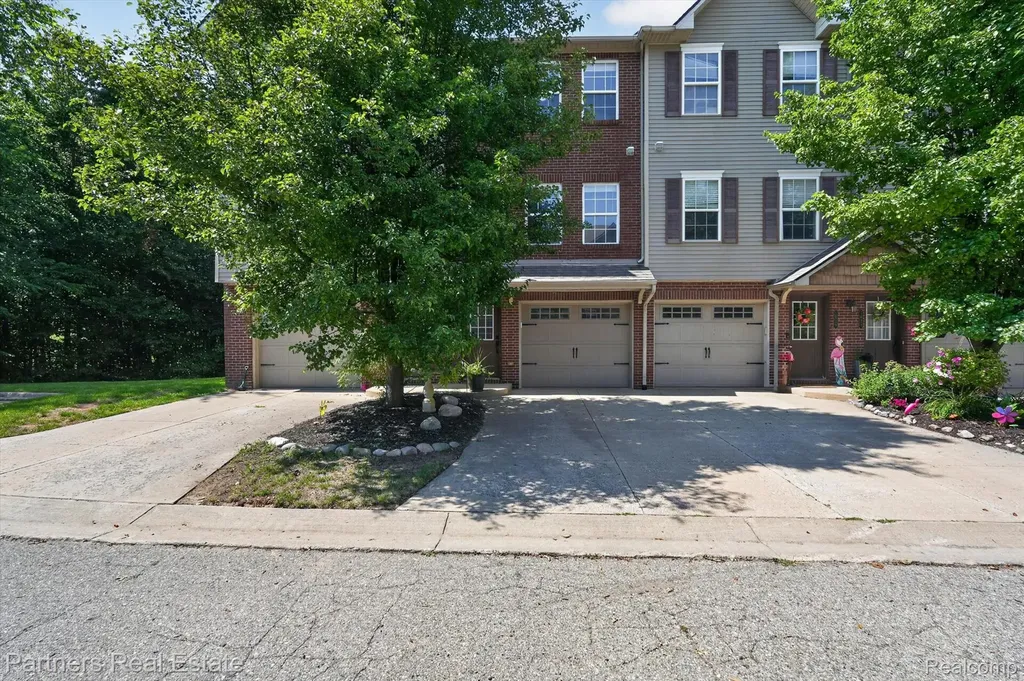 1617 Red Hickory Court Howell Township MI 48855