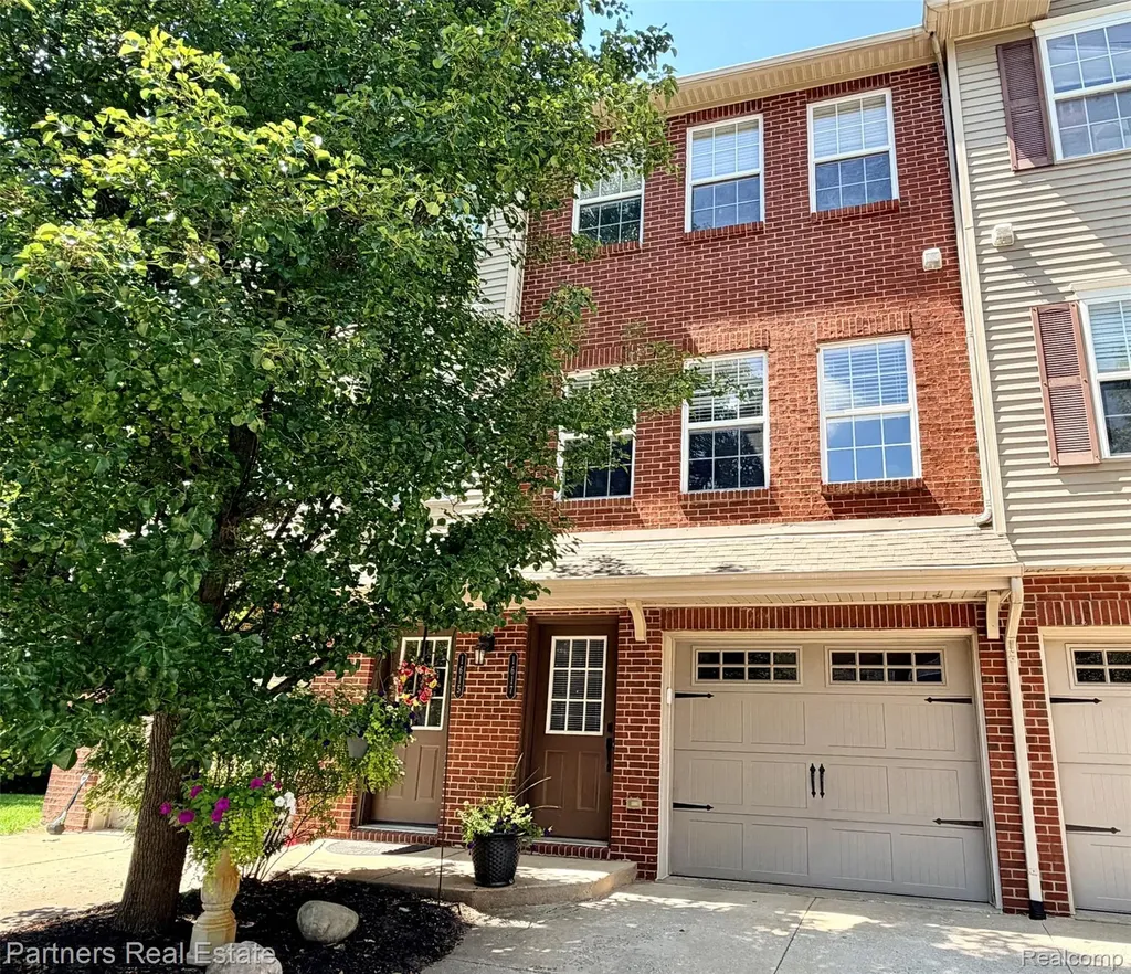 1617 Red Hickory Court Howell Township MI 48855