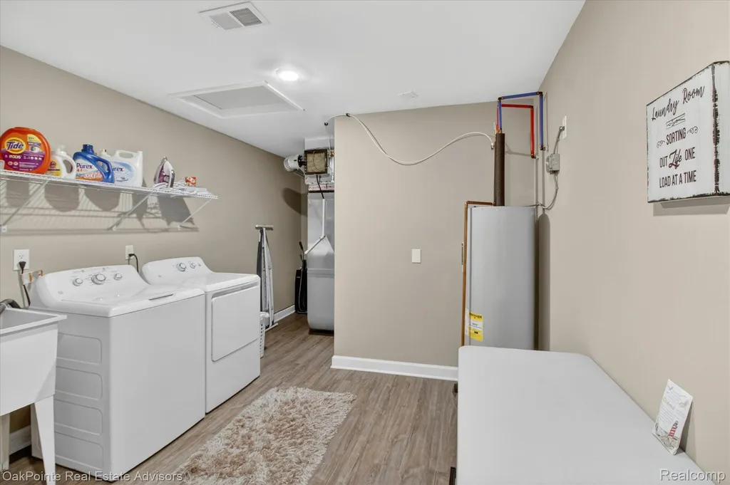 26640 Orchard Lake Road Farmington Hills City MI 48334