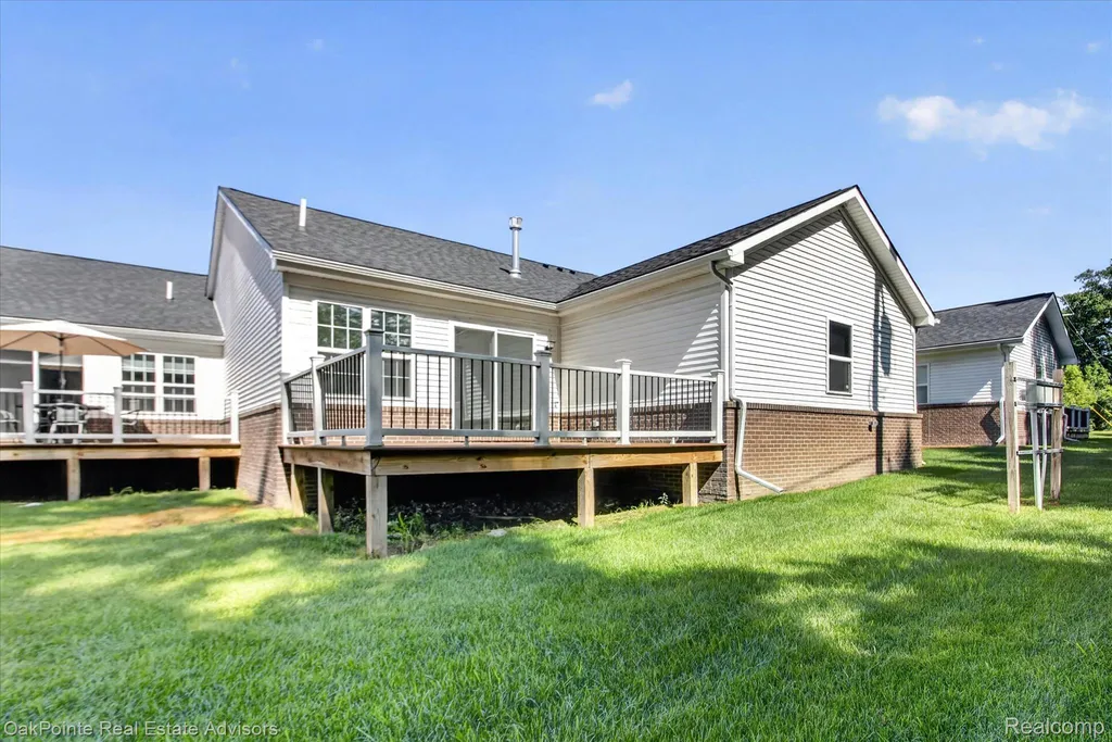 26640 Orchard Lake Road Farmington Hills City MI 48334