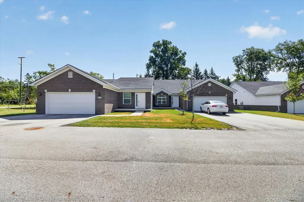 26640 Orchard Lake Road Farmington Hills City MI 48334