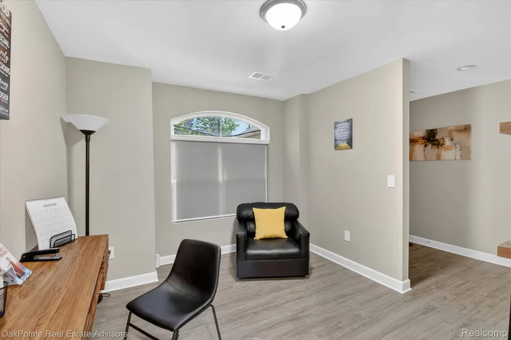 26640 Orchard Lake Road Farmington Hills City MI 48334