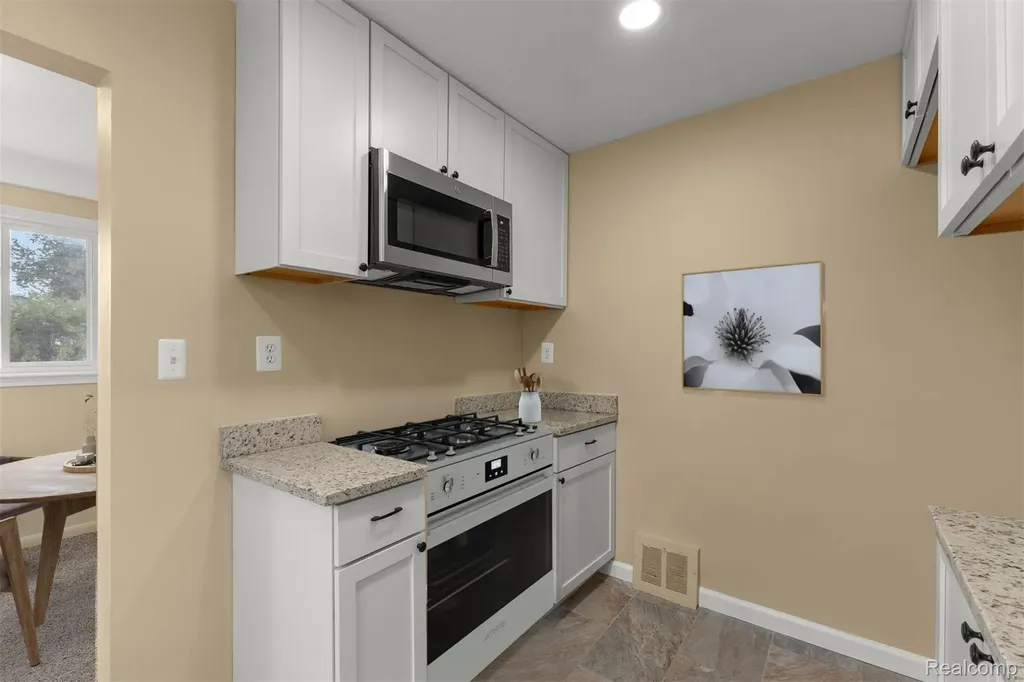 15275 Anne Avenue Allen Park City MI 48101