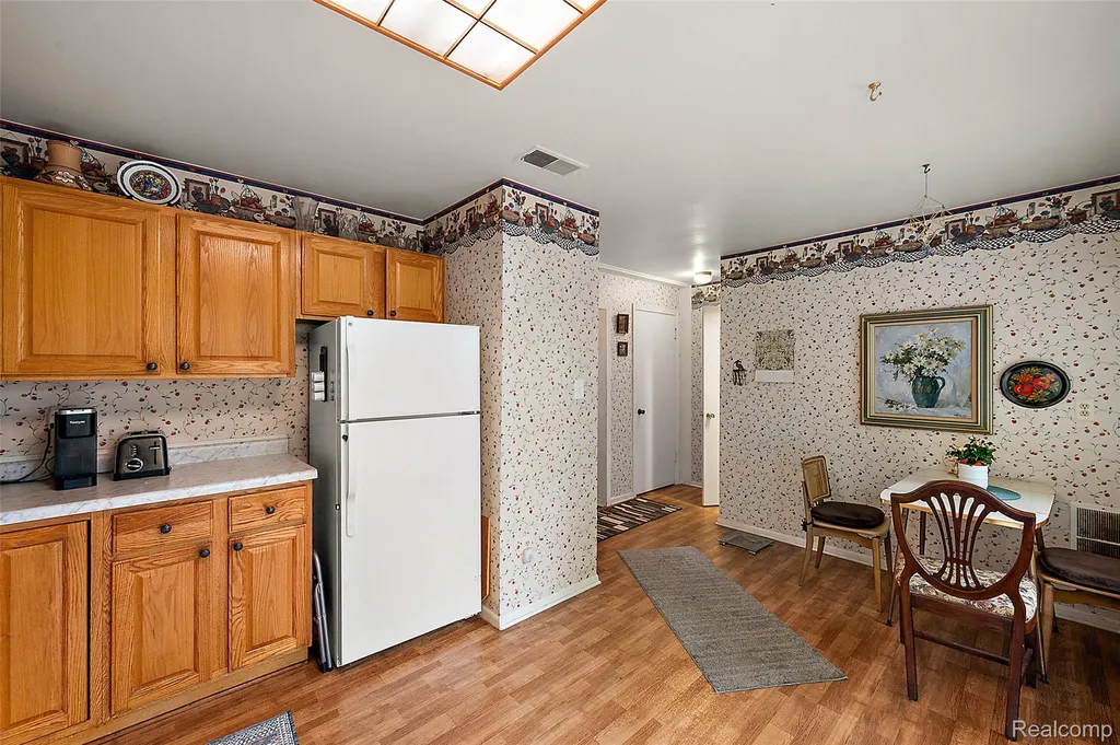 930 Little Hill Court Rochester Hills City MI 48307