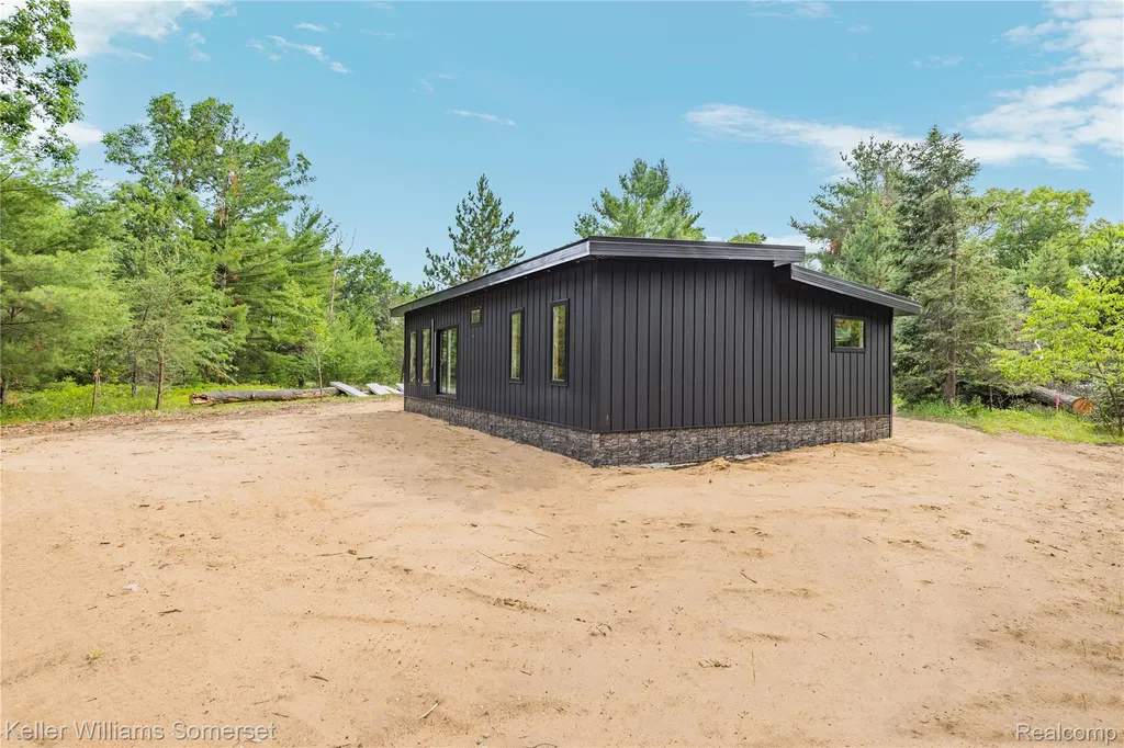 202 Antelope Trail Denton Township MI 48651