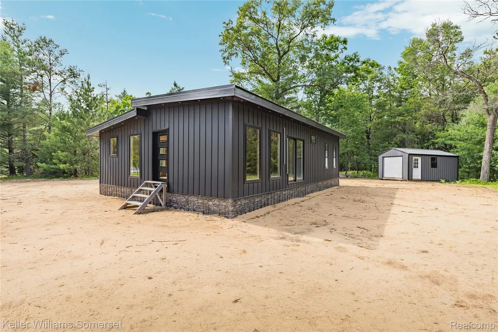 202 Antelope Trail Denton Township MI 48651