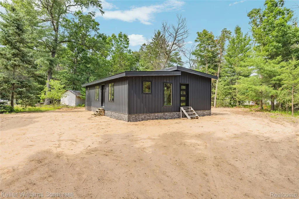 202 Antelope Trail Denton Township MI 48651