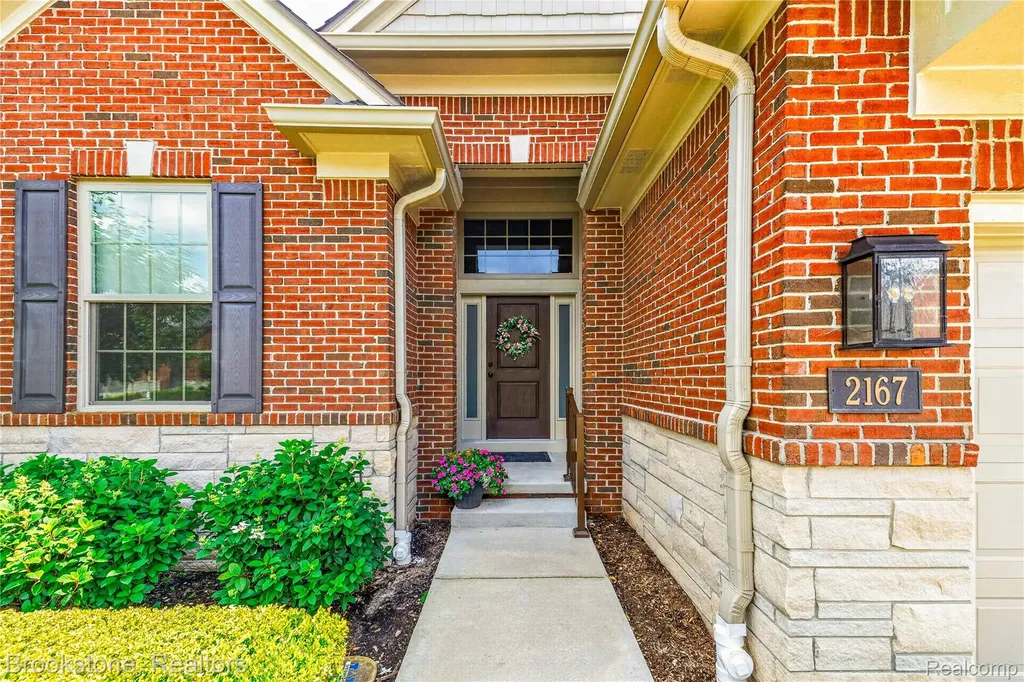 2167 Sanctuary Court Rochester Hills City MI 48309