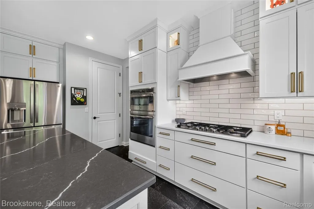 2167 Sanctuary Court Rochester Hills City MI 48309