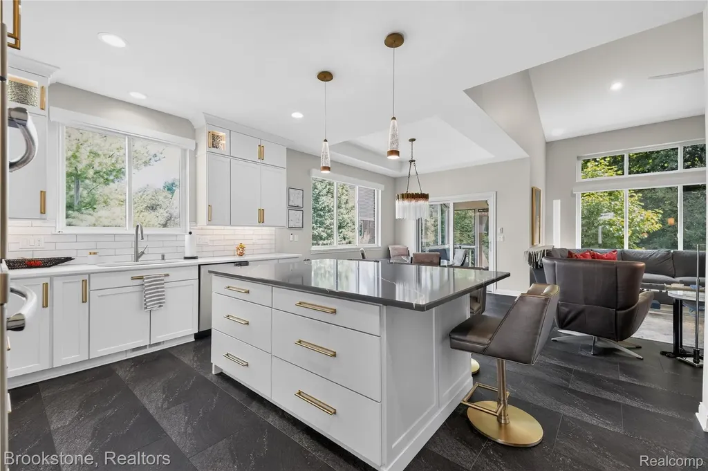 2167 Sanctuary Court Rochester Hills City MI 48309