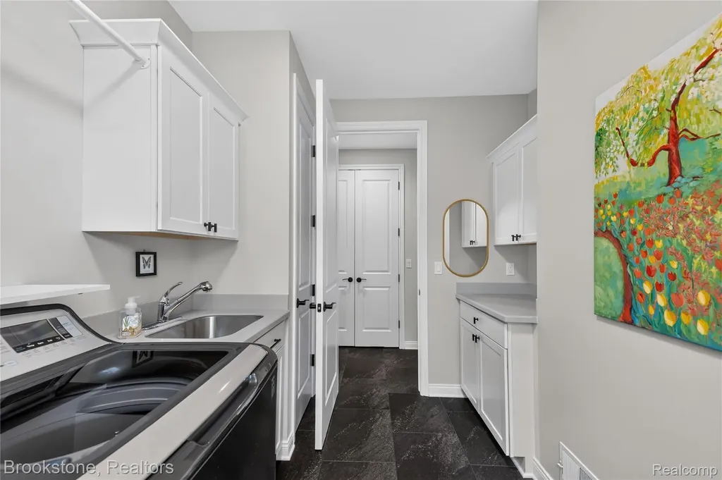 2167 Sanctuary Court Rochester Hills City MI 48309