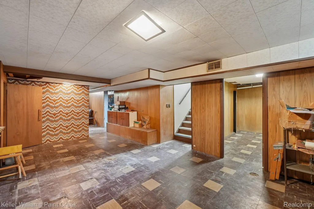 5110 Lyons Circle S Warren City MI 48092