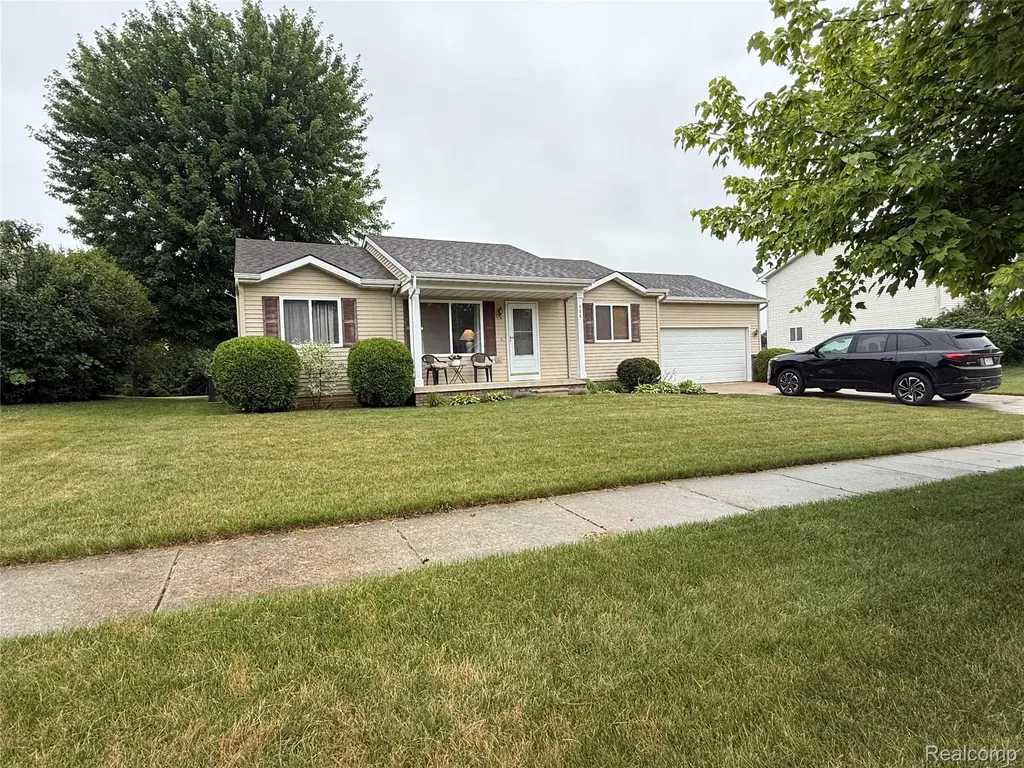 488 Windy Bluff Flushing City MI 48433