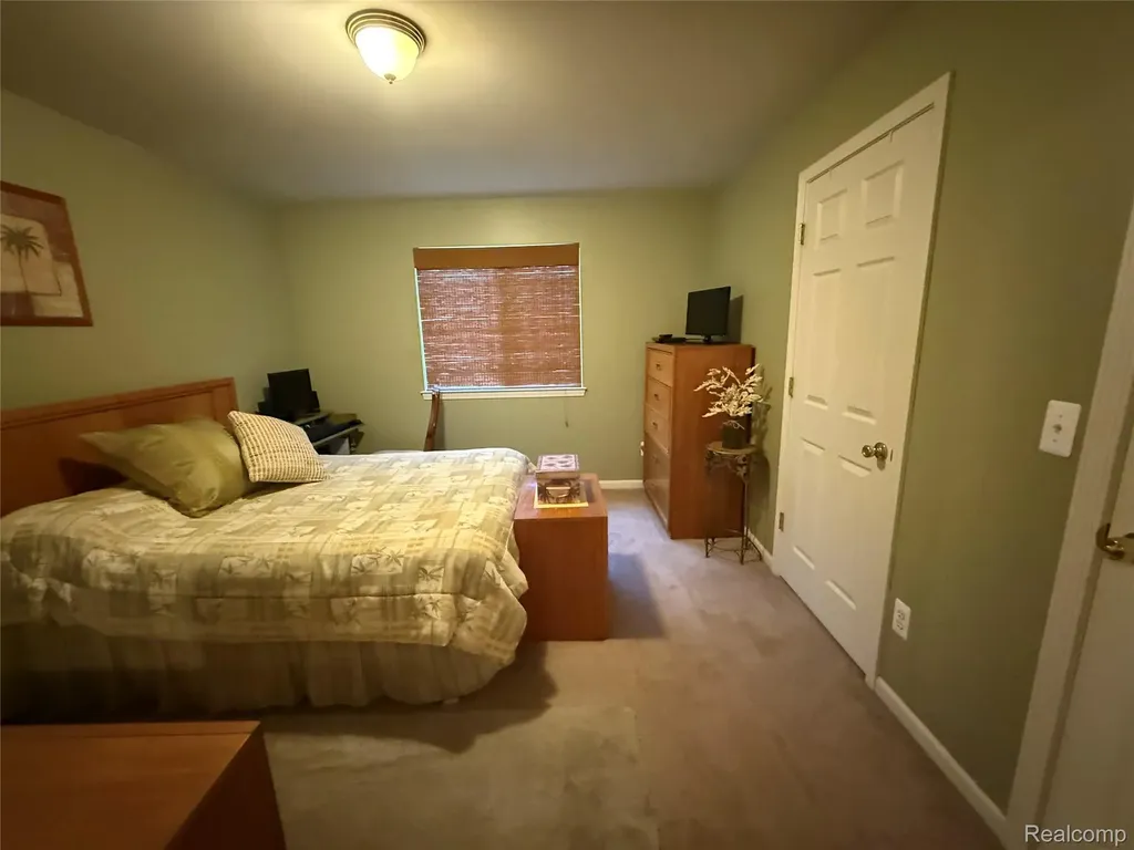 488 Windy Bluff Flushing City MI 48433