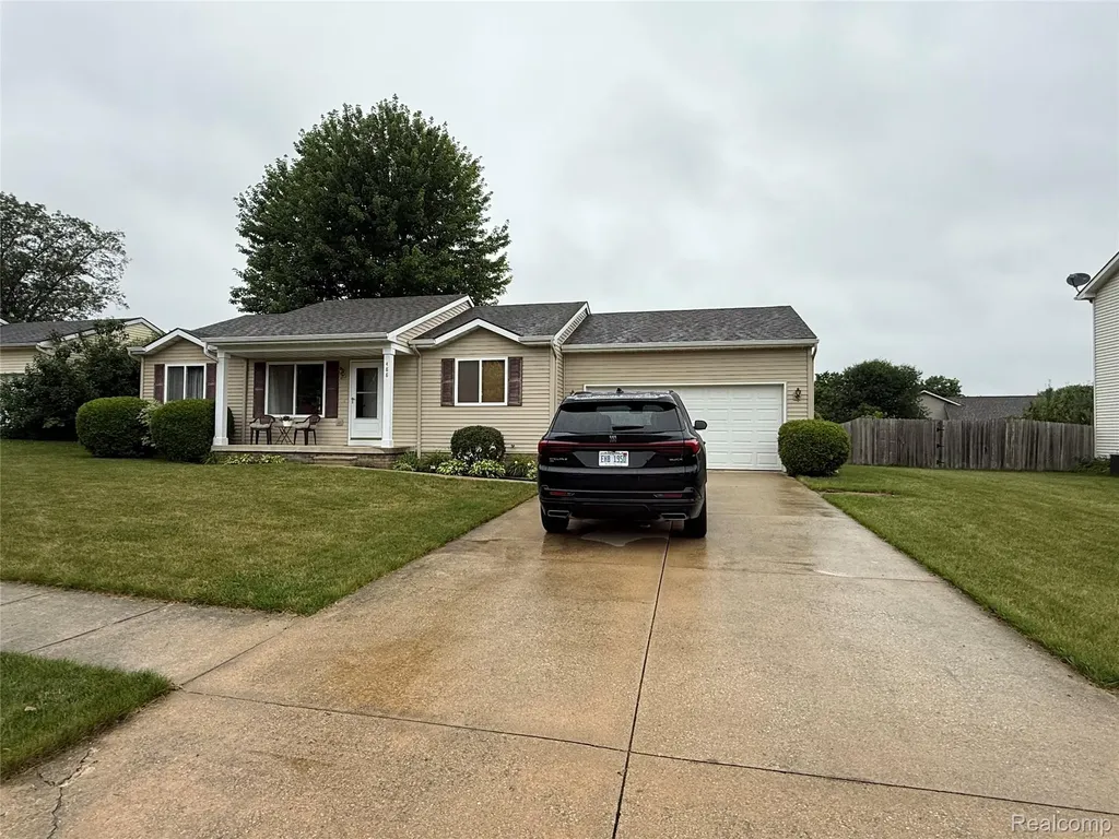 488 Windy Bluff Flushing City MI 48433