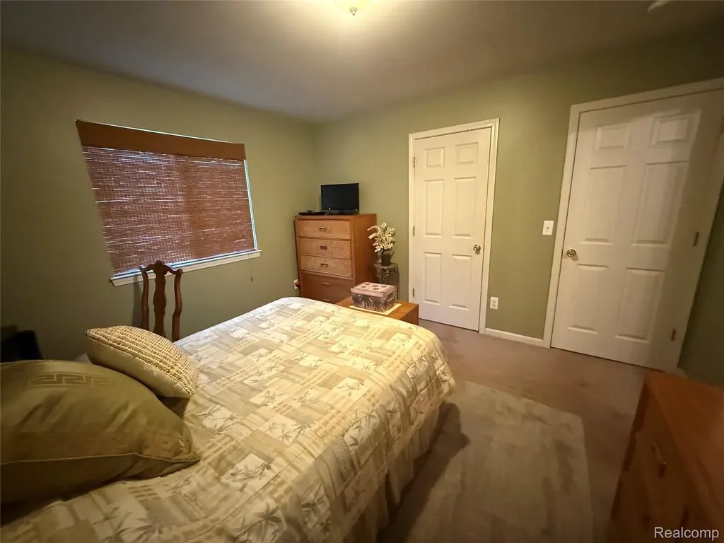 488 Windy Bluff Flushing City MI 48433
