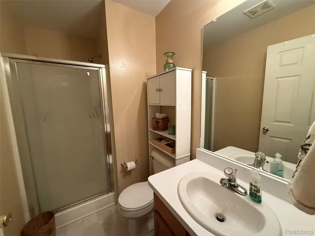 488 Windy Bluff Flushing City MI 48433