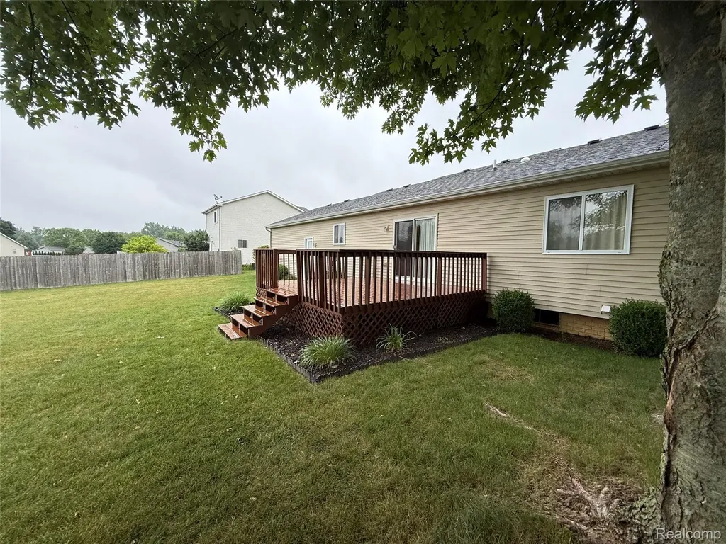 488 Windy Bluff Flushing City MI 48433