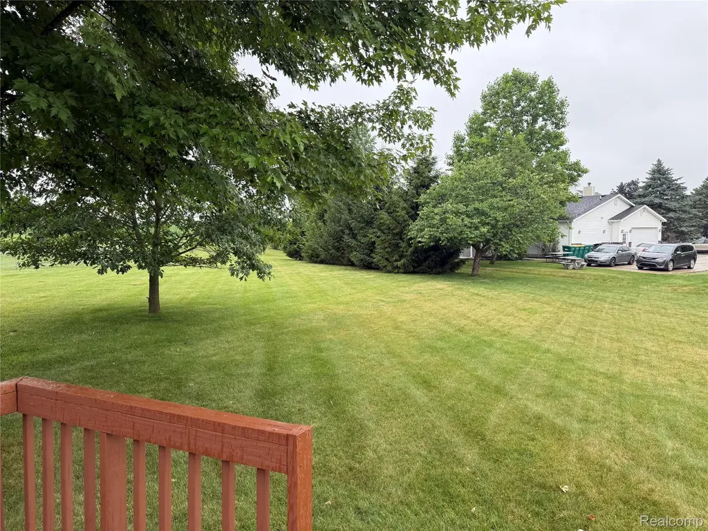 488 Windy Bluff Flushing City MI 48433