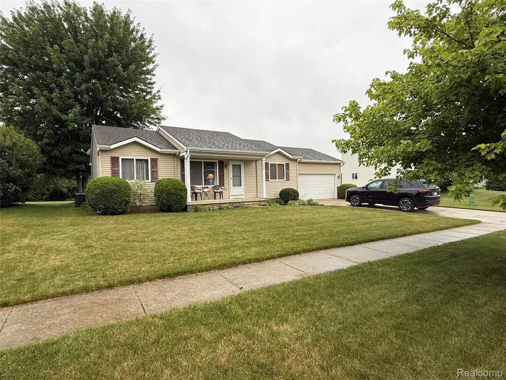 488 Windy Bluff Flushing City MI 48433