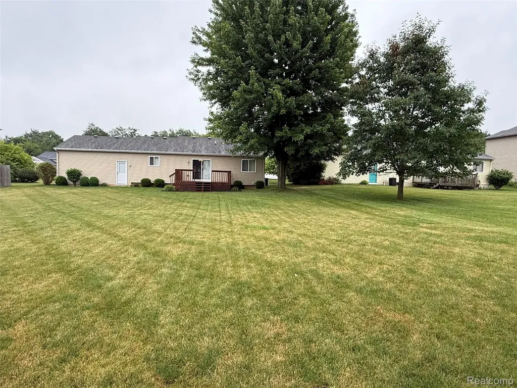 488 Windy Bluff Flushing City MI 48433