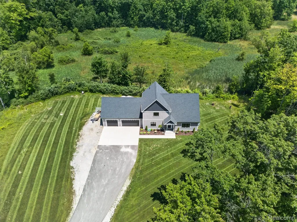 200 N Pleasant Valley Road Hartland Township MI 48380