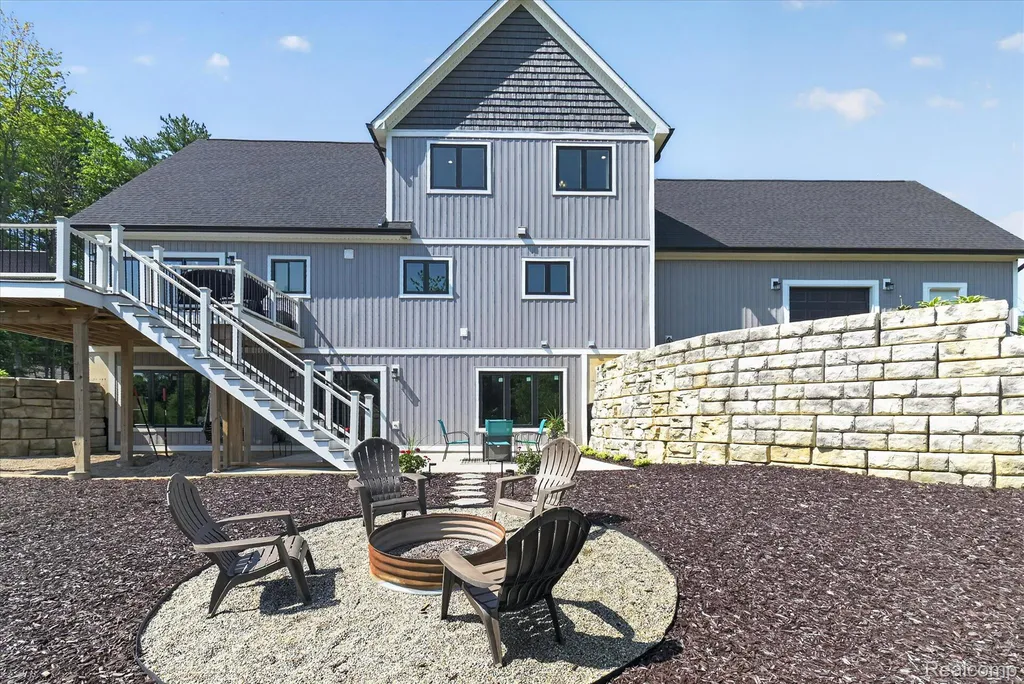200 N Pleasant Valley Road Hartland Township MI 48380