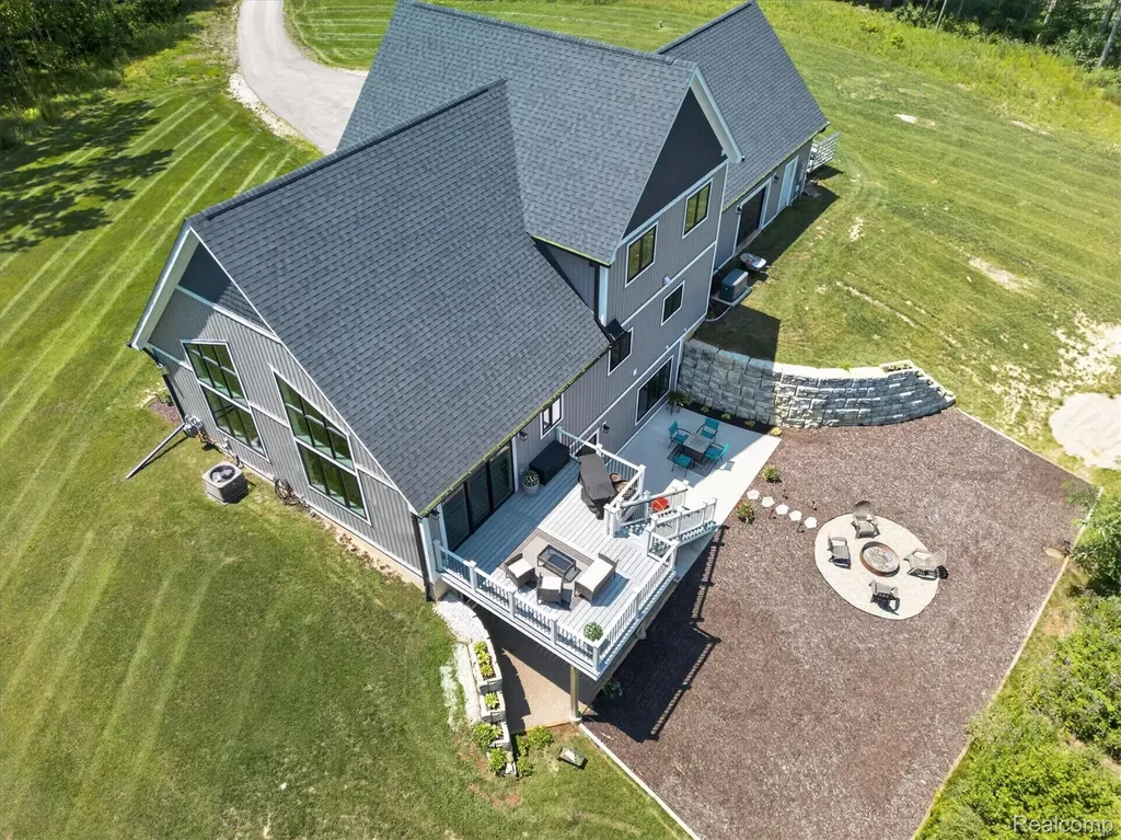 200 N Pleasant Valley Road Hartland Township MI 48380