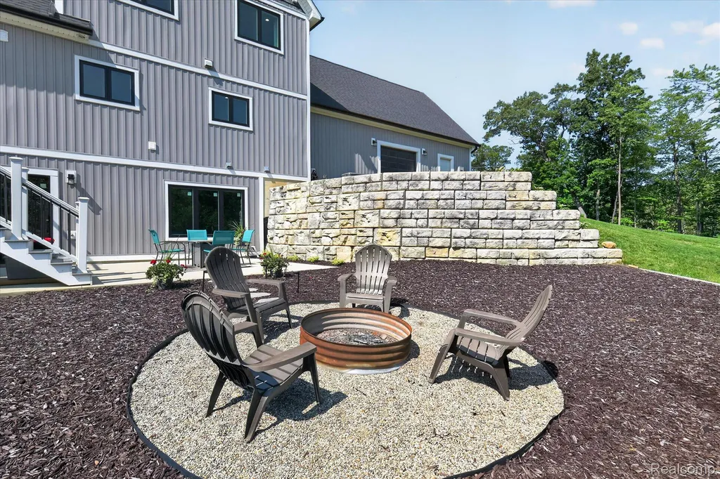200 N Pleasant Valley Road Hartland Township MI 48380