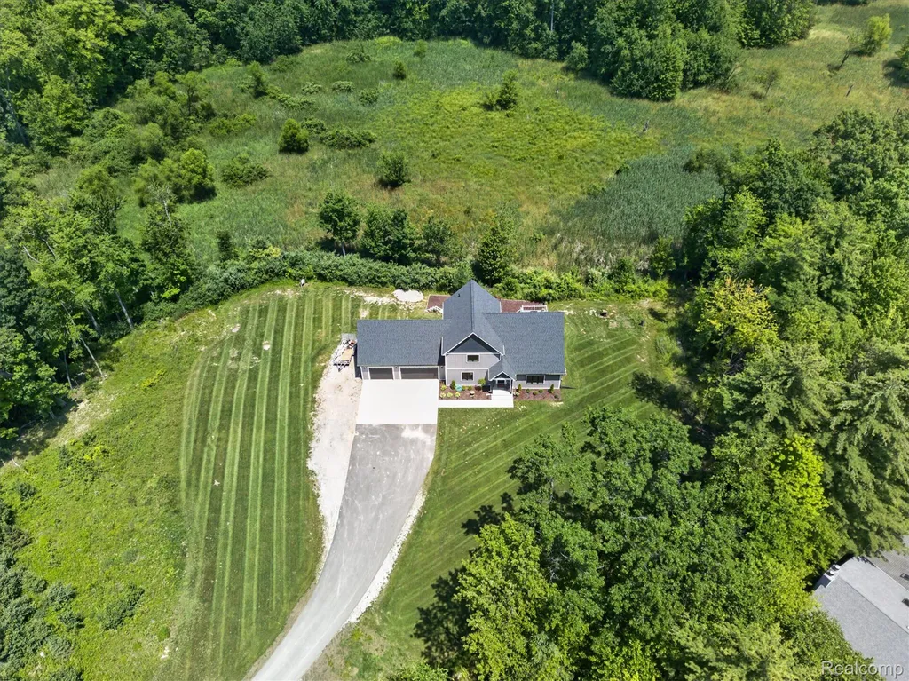 200 N Pleasant Valley Road Hartland Township MI 48380
