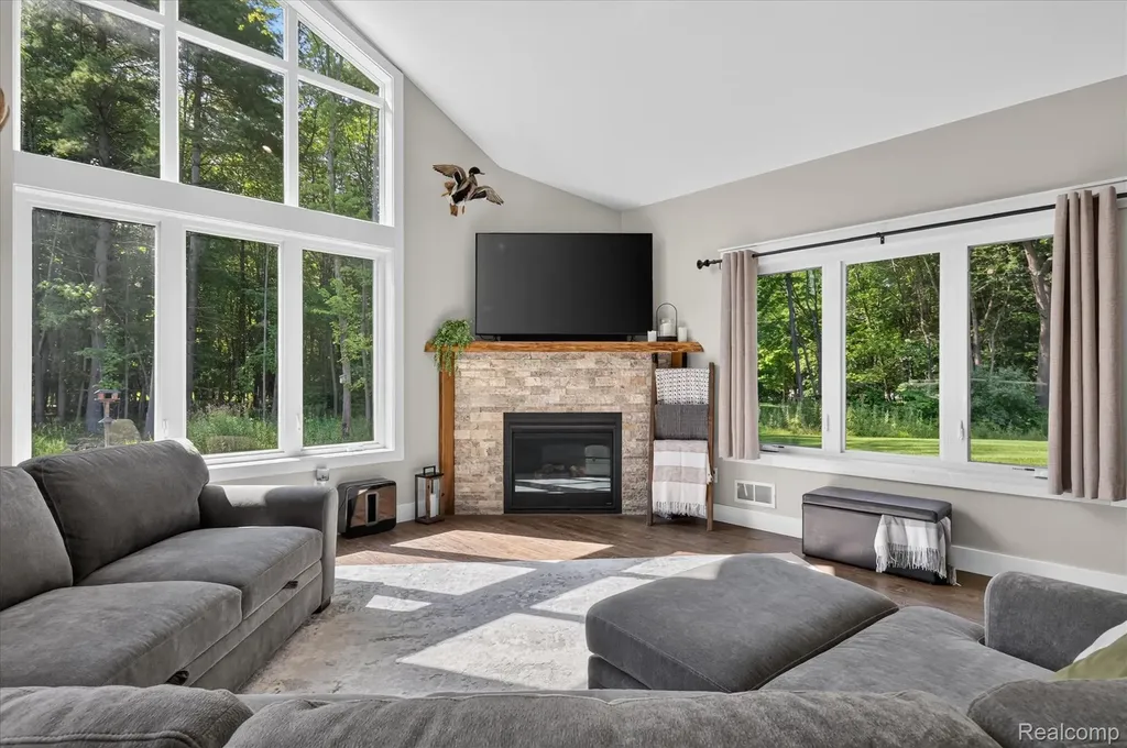 200 N Pleasant Valley Road Hartland Township MI 48380