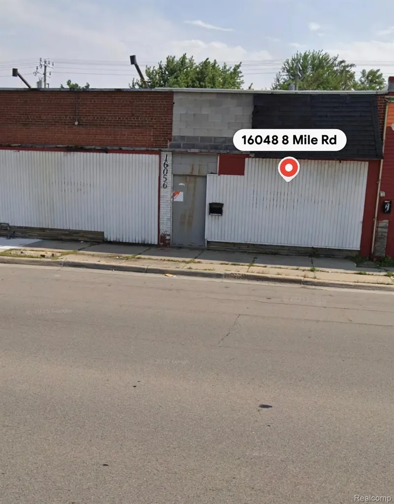 16048 E 8 Mile Road Detroit City MI 48205