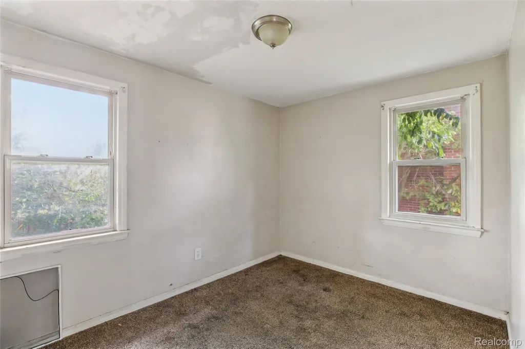 5935 Cadieux Road Detroit City MI 48224