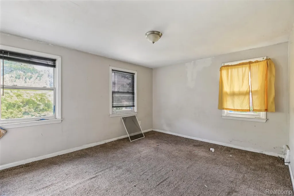 5935 Cadieux Road Detroit City MI 48224