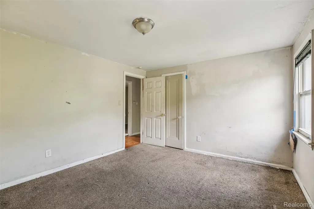 5935 Cadieux Road Detroit City MI 48224