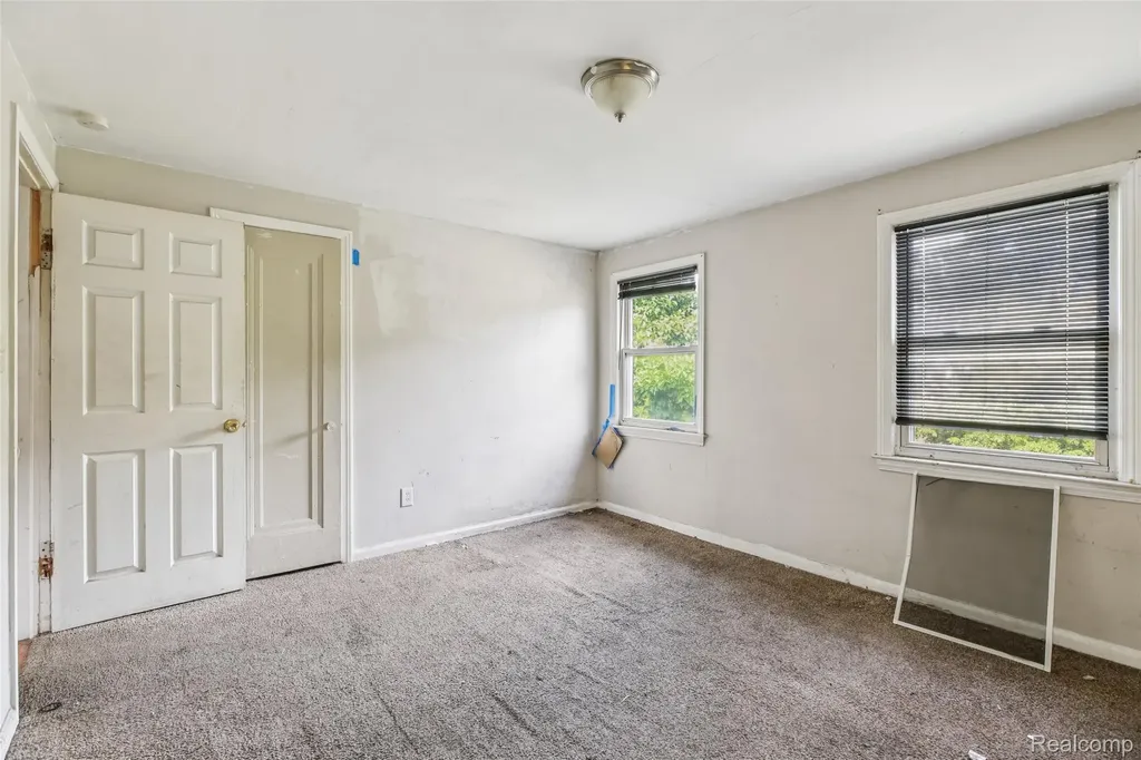 5935 Cadieux Road Detroit City MI 48224