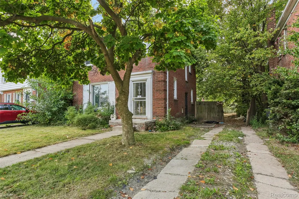 5935 Cadieux Road Detroit City MI 48224