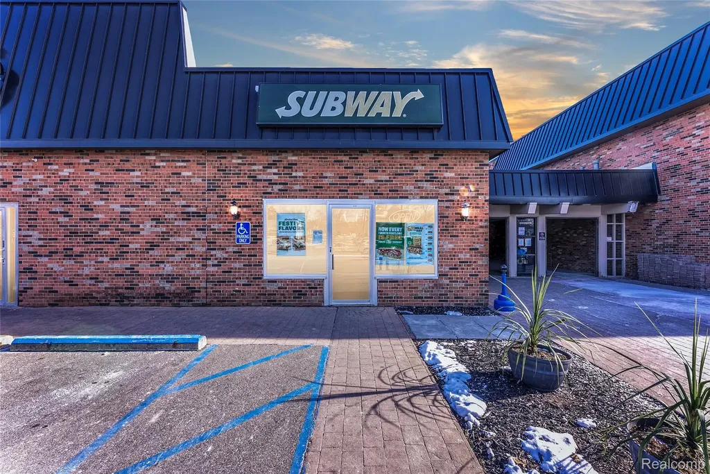 201 N Riverside Avenue St. Clair City MI 48079