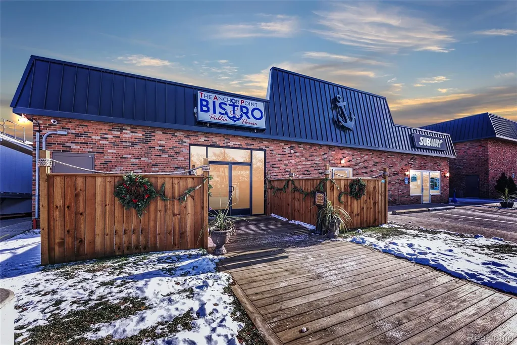 201 N Riverside Avenue St. Clair City MI 48079