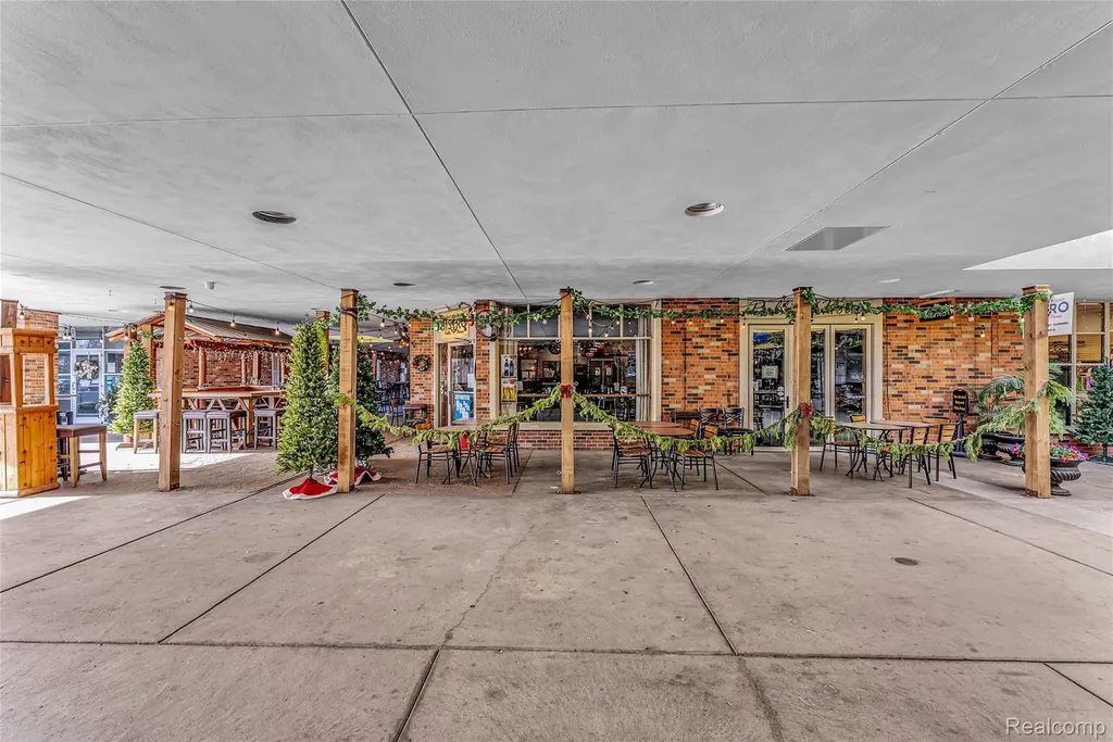 201 N Riverside Avenue St. Clair City MI 48079